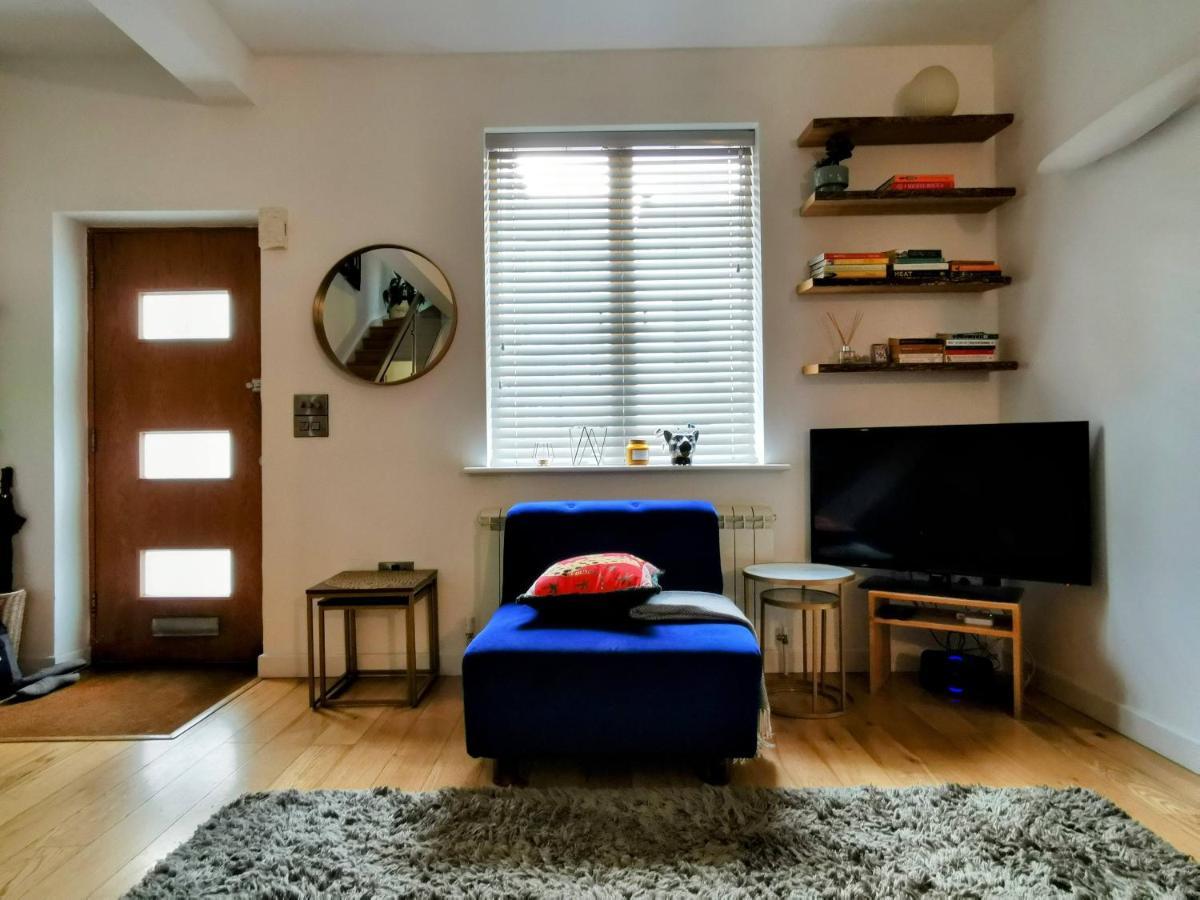 Hébergement de vacances Beautiful Townhouse W/ Parking For 2 Cars *